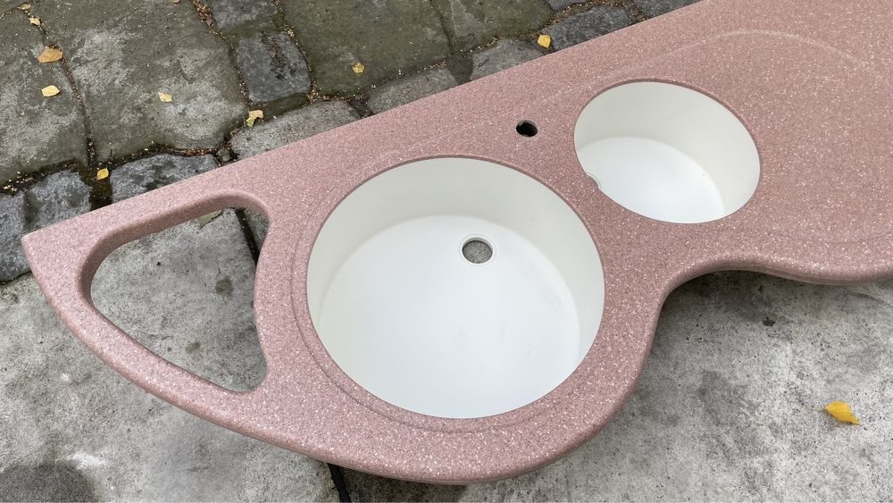 Umywalka okrągła podwójna z konglomeratu Corian podwójna, jak kamień