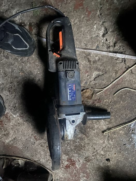 Болгарка,углошлифовальная машинка