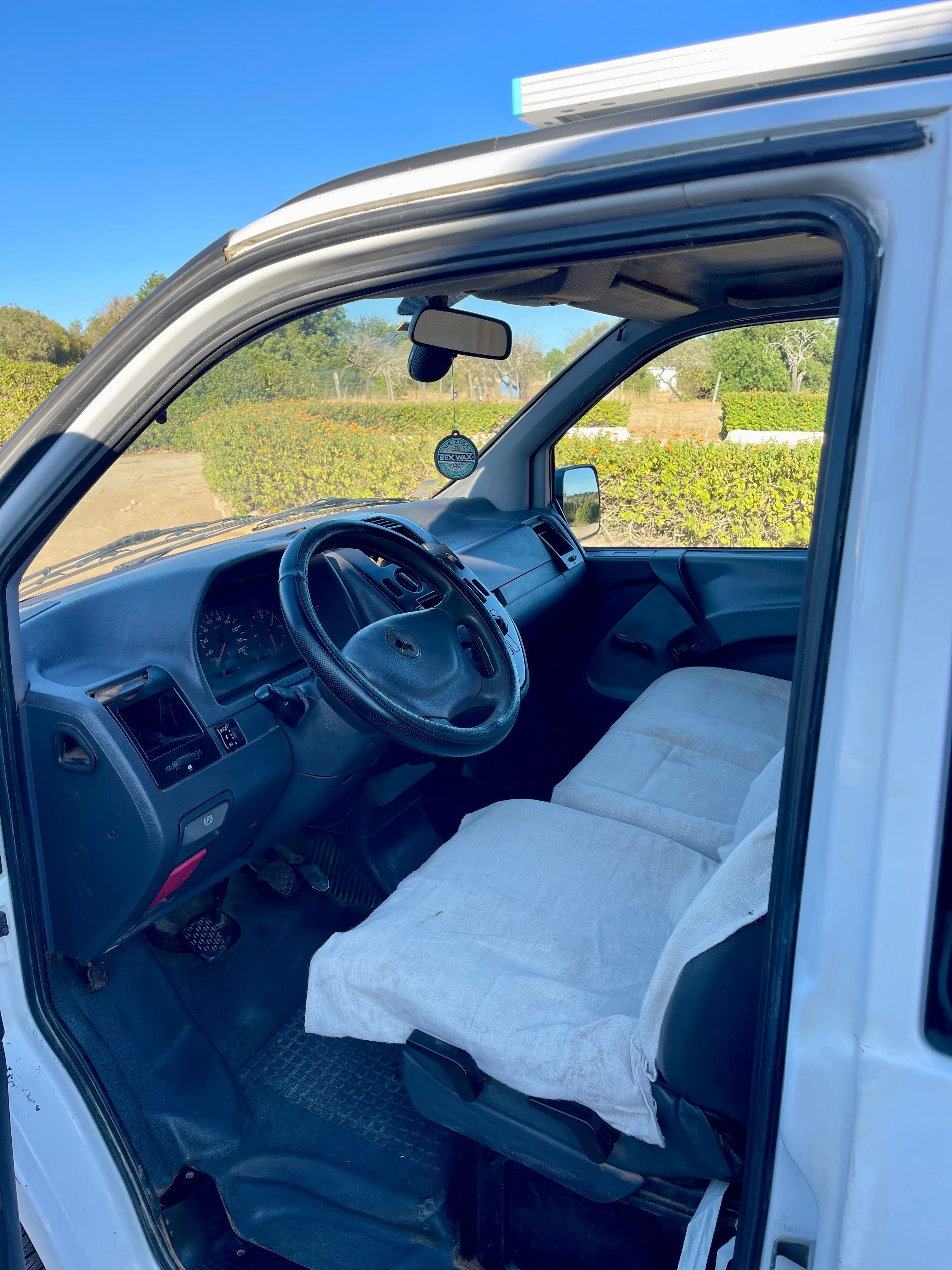 Mercedes Vito Campervan – pronta para viajar