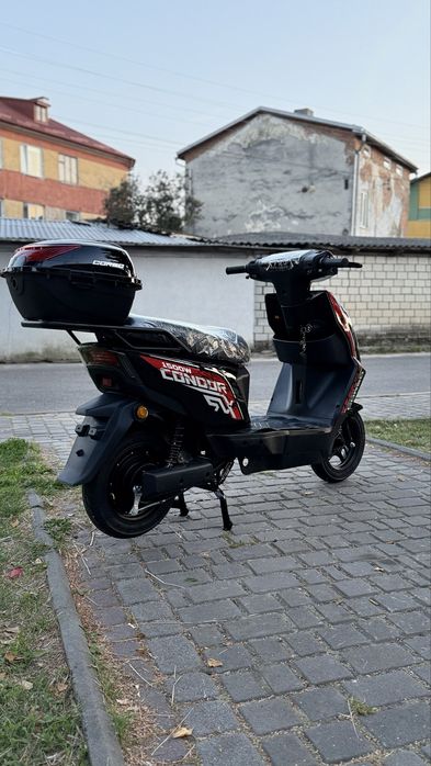 Електро скутер на літій залізо фусфатних акб Corso Condor