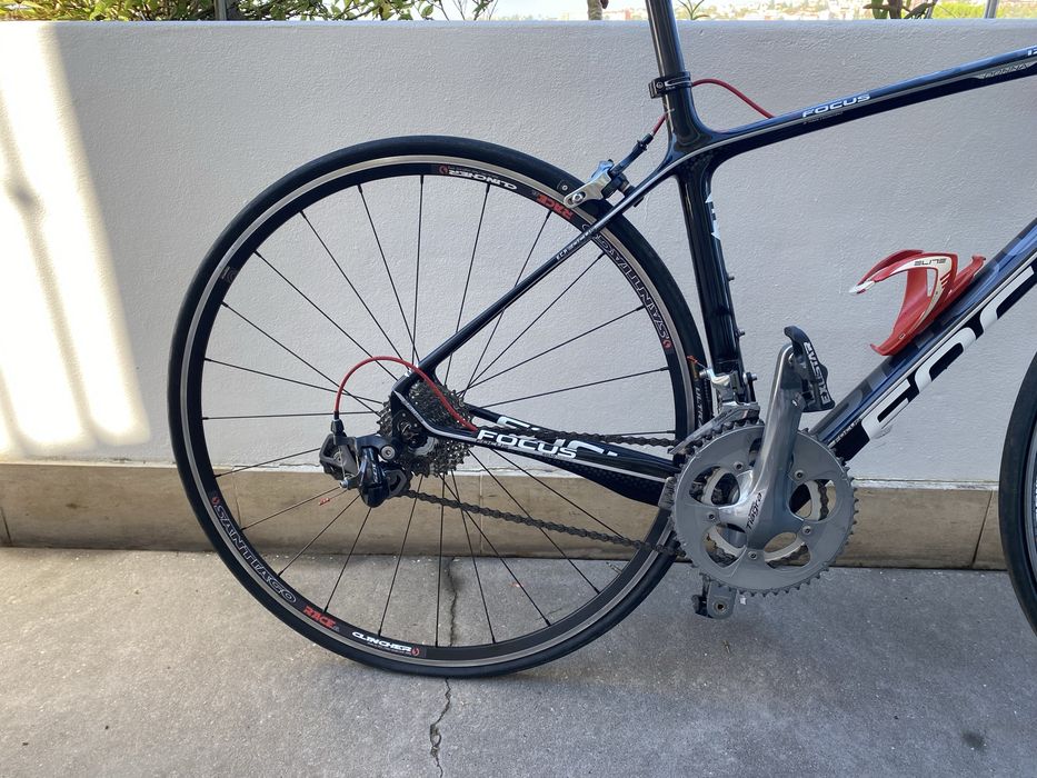 Bicicleta estrada Focus Izalco Carbono S