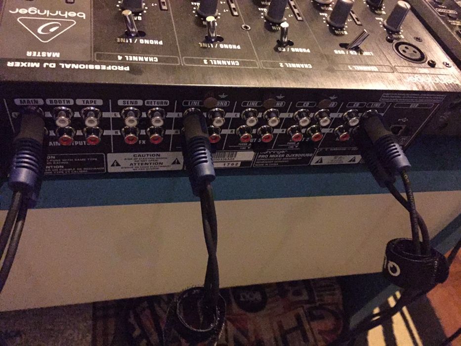 Behringer 4-Channel Mixing Console64283989511555122