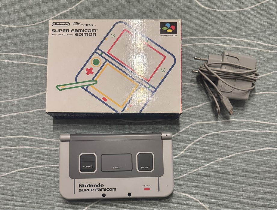 New Nintendo 3DS LL – Edição Limitada Super Famicom