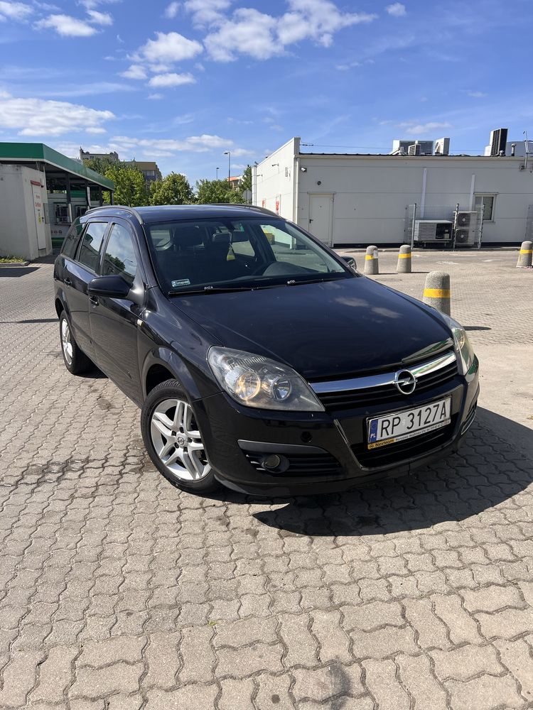 Na sprzedaz opel astra station wagon 2006