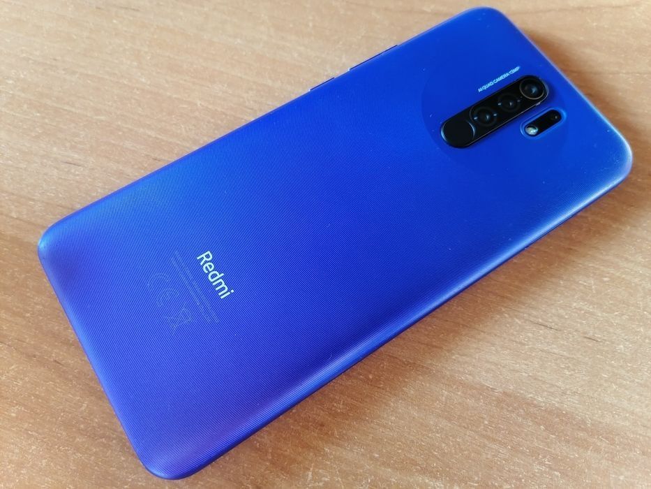 Redmi 9 - Smartfon z Pamięcią 64GB/4GB + 2 x Etui GRATIS
