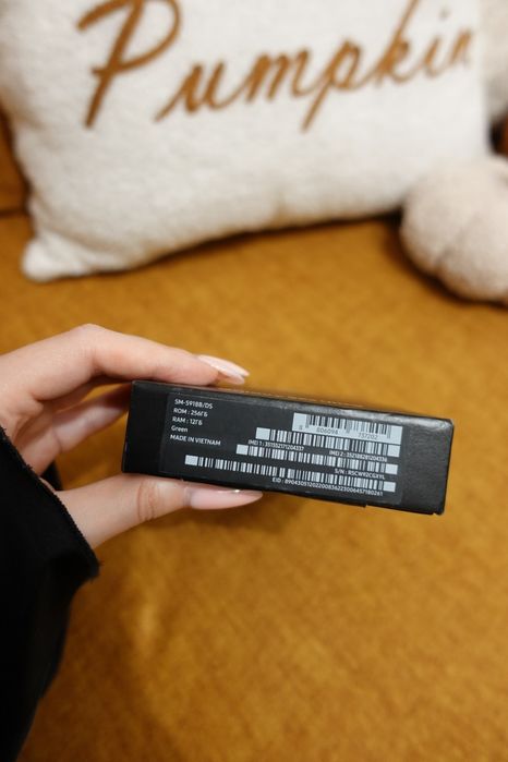 Продаю Samsung S23 Ultra 12/256 на 2 сім-карти