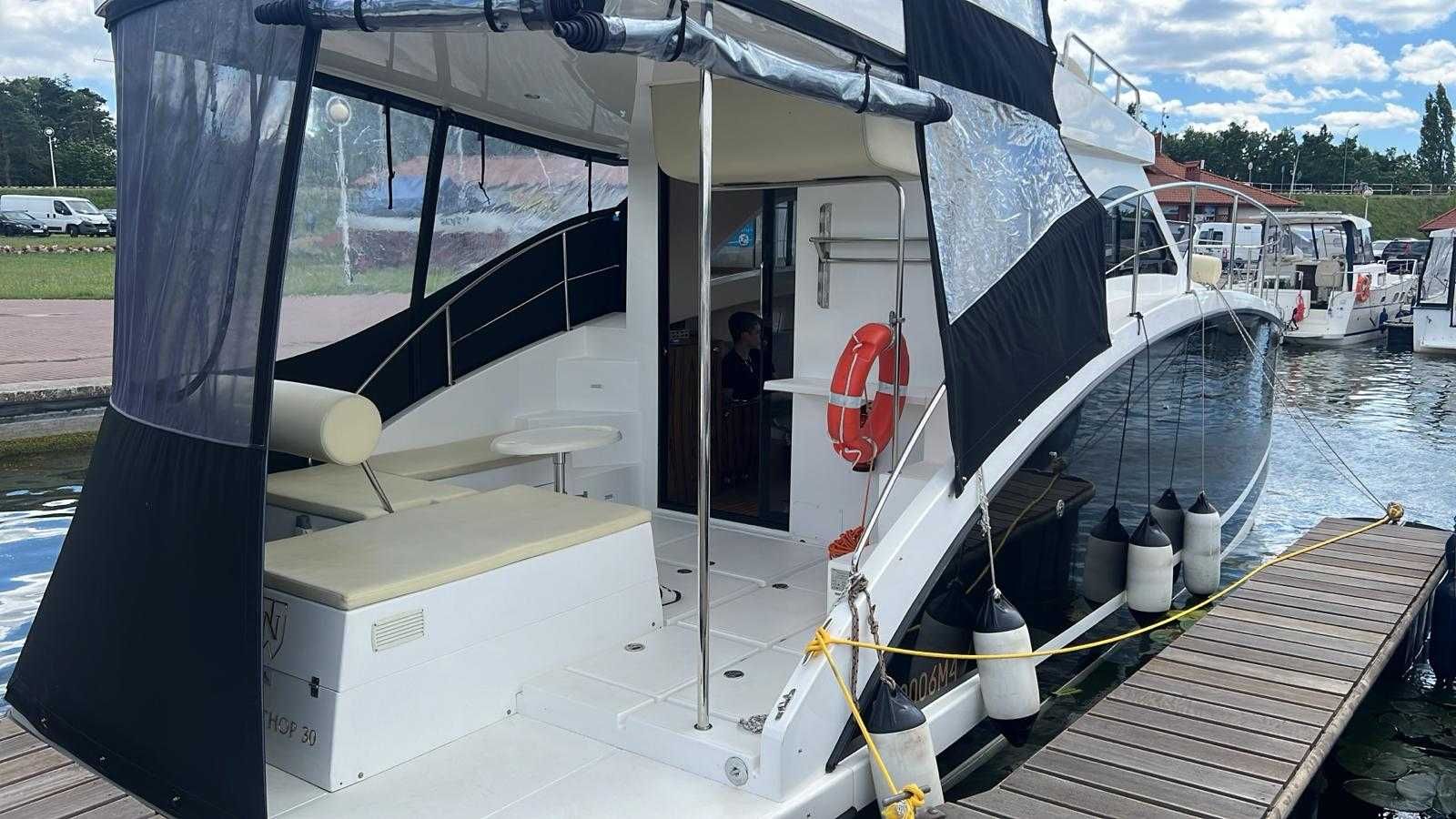 Jacht motorowy domek na wodzie Navigathor 30 Houseboat łódź Prestige