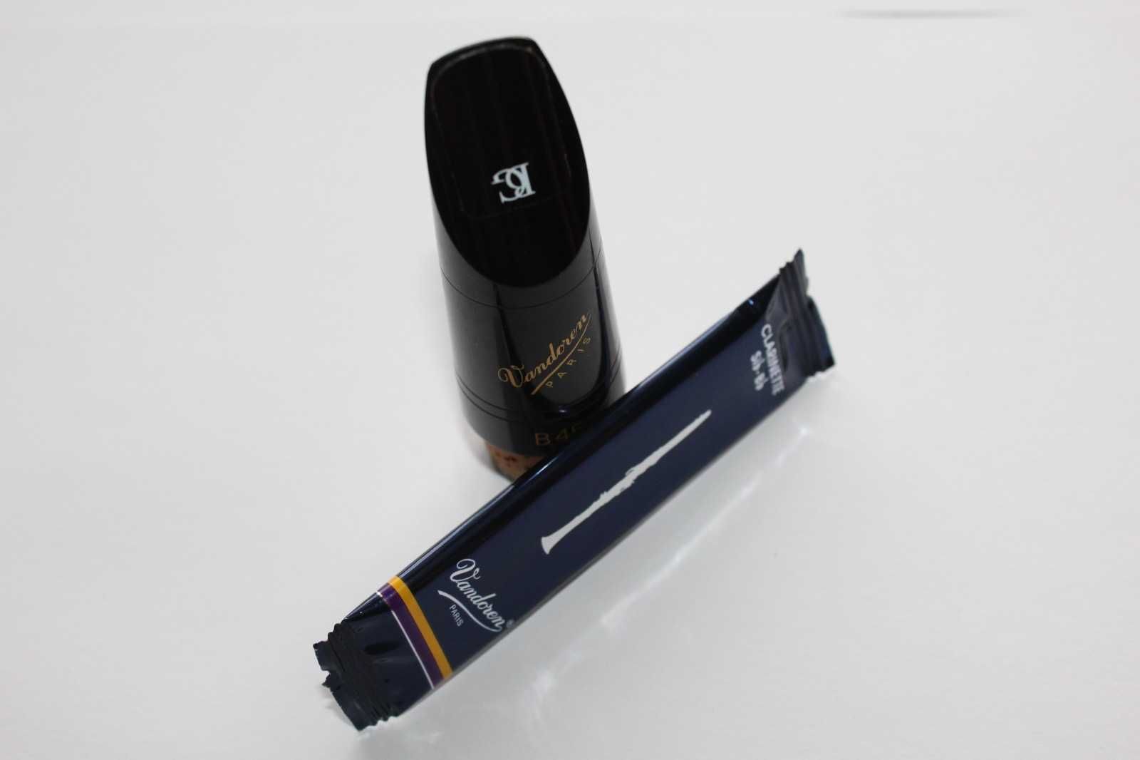 Clarinete Buffet B18, com mala.
