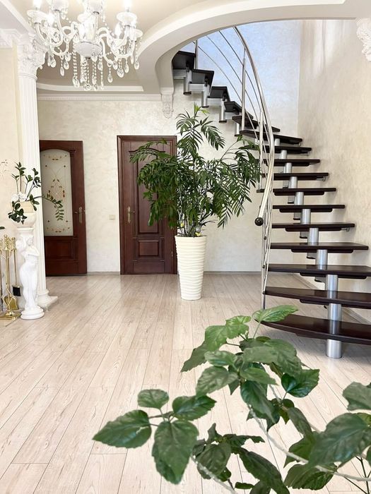 Продається будинок в Смиківцях