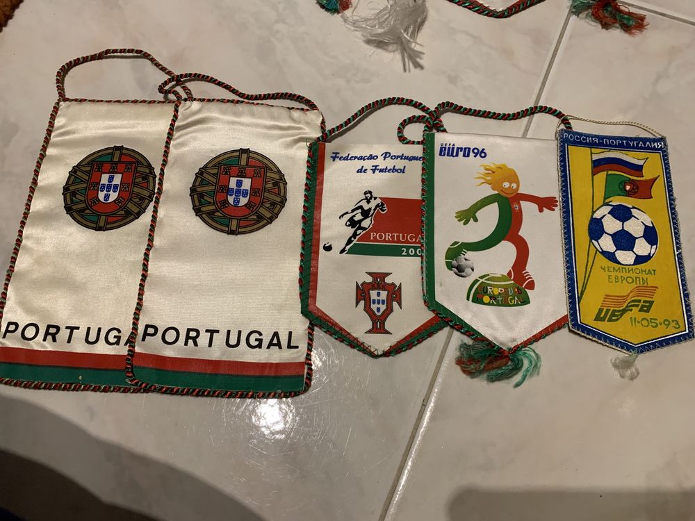 Galhardetes antigos da federação portuguesa futebol