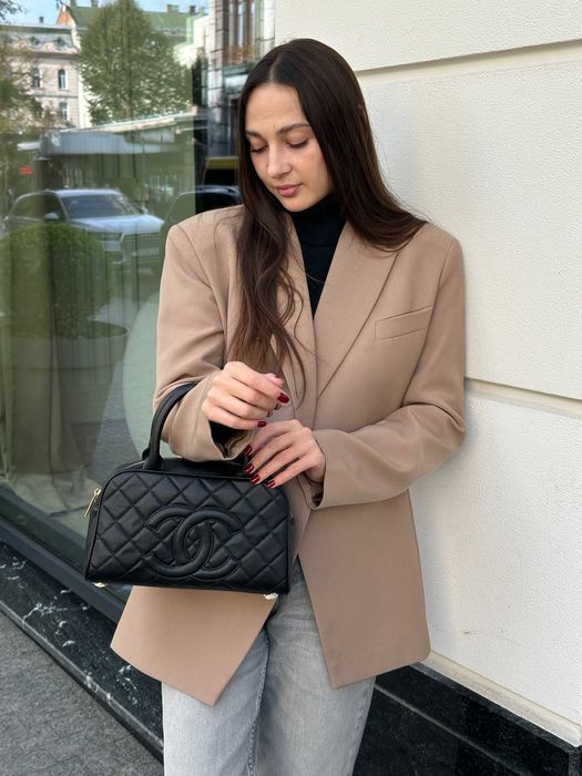 Жіноча Сумка Chanel Vintage CC Quilted Caviar Bowling Bag