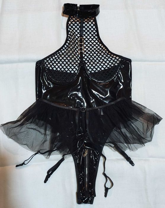 Еротична білизна латекс