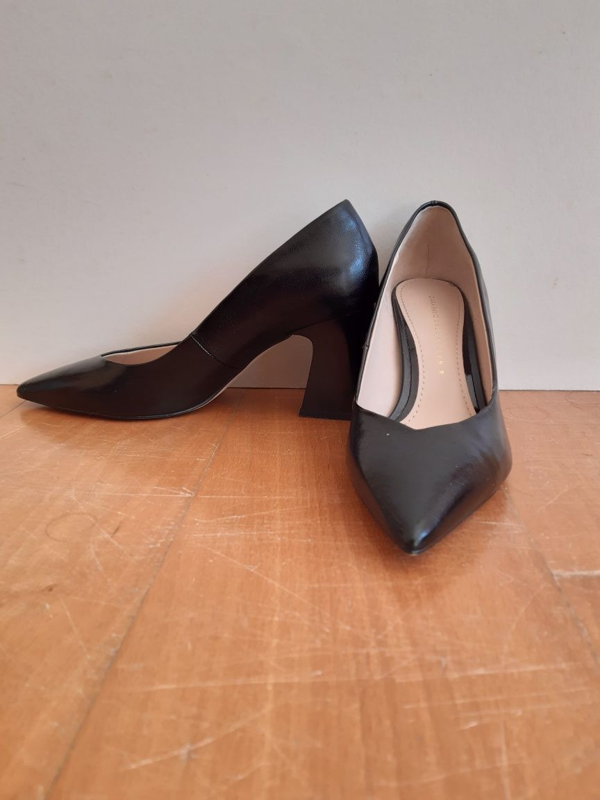 Sapatos Salto Preto Zara 36