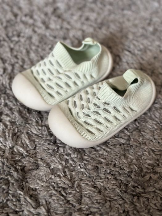 Сітчасті  кросівки, мокасини, тапки носки