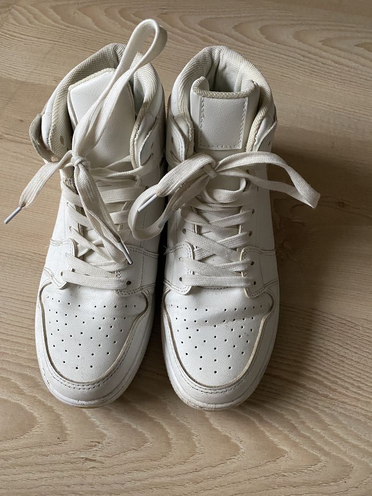 Sneakersy buty za kostkę 40 białe