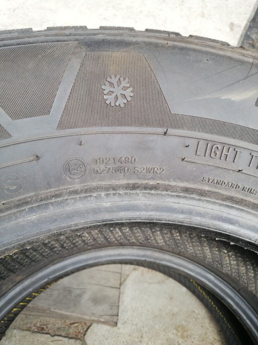 Opony wielosezonowe 225/65R 16C 2021r