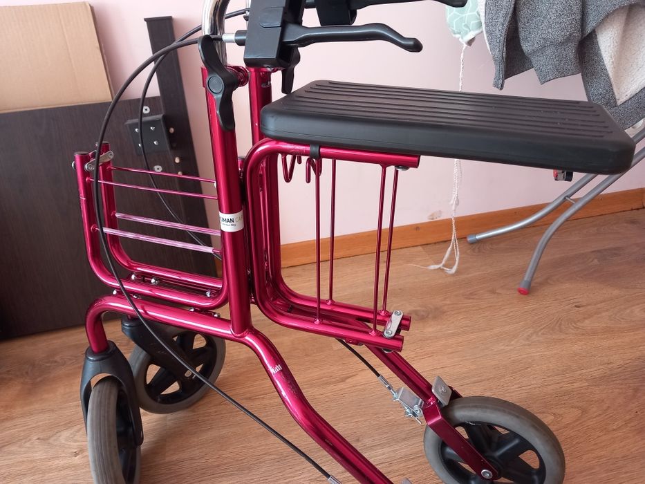 Ходунці ролатор.  Складається.