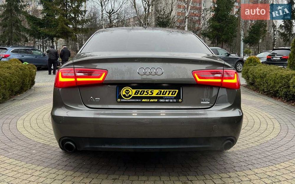 AUDI A6 автомобіль