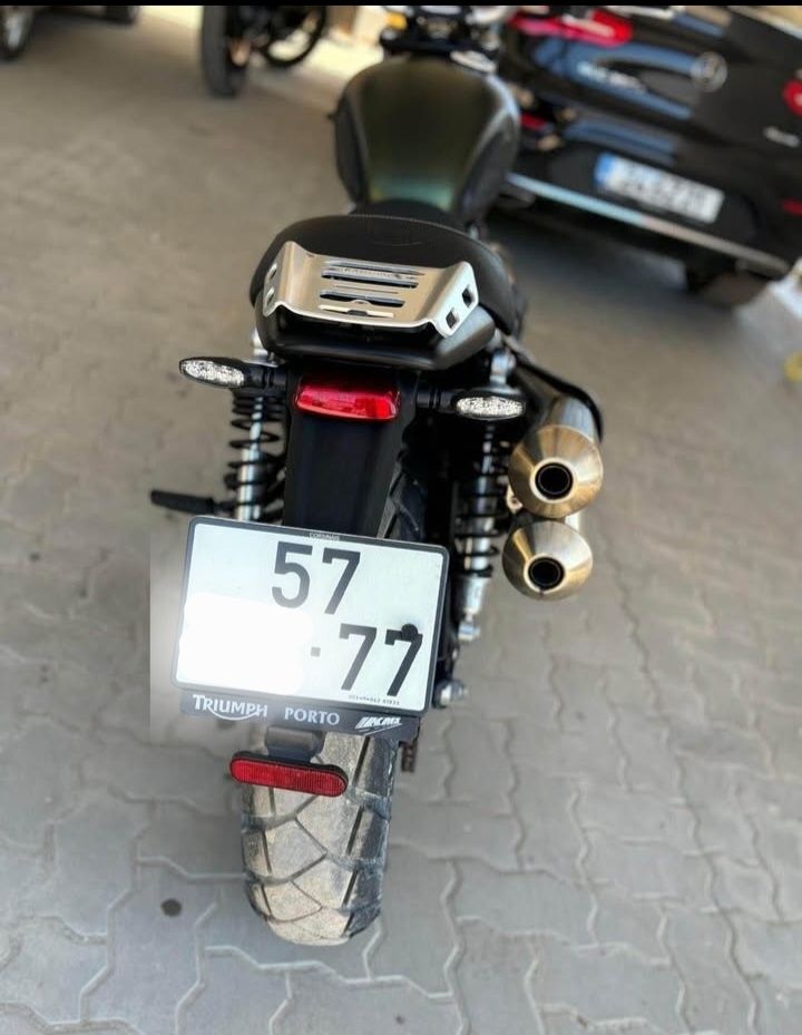 Triumph street Scrambler 900