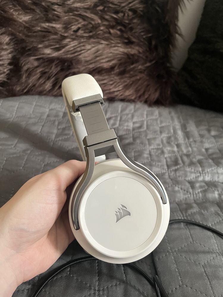 Sluchawki corsair virtuoso rgb wireless white