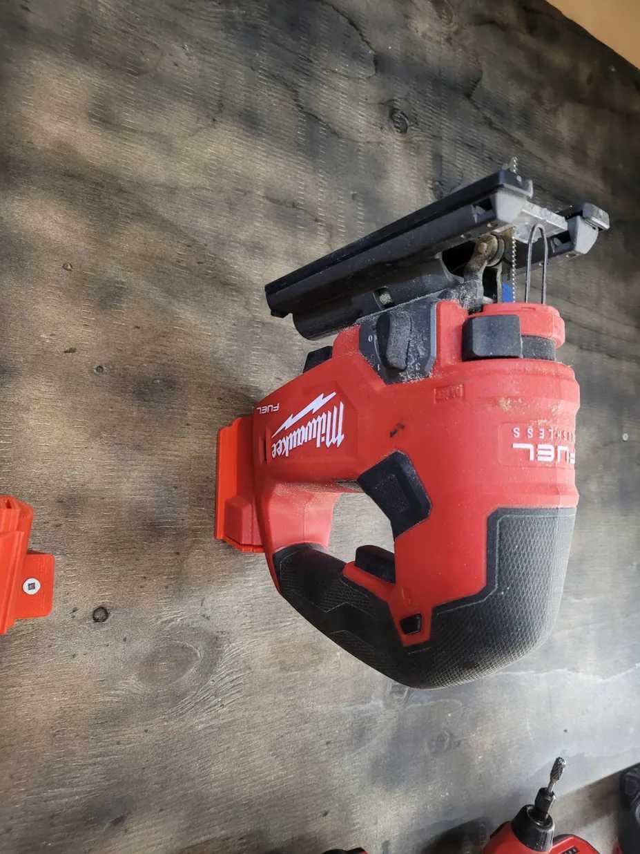 Настінний тримач настенный держатель для инструмента Milwaukee M18