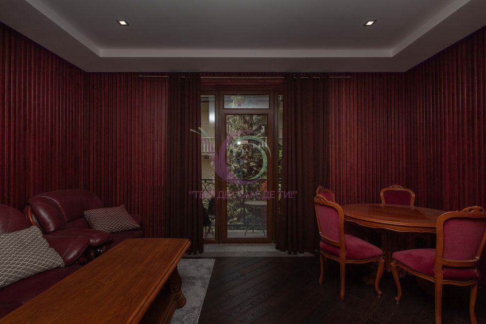 Здається в оренду будинок на 3 поверхи по вул. Достоєвського