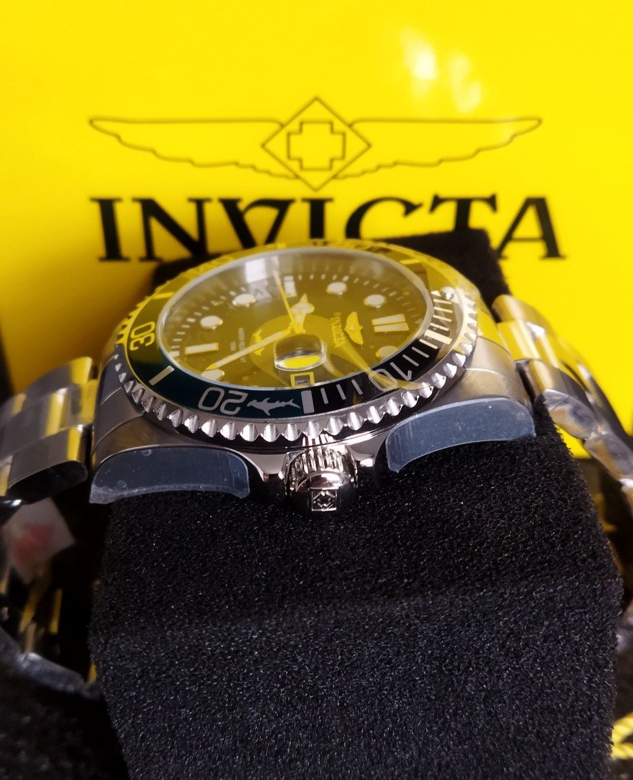 Invicta 30807 43 мм акула - молот
