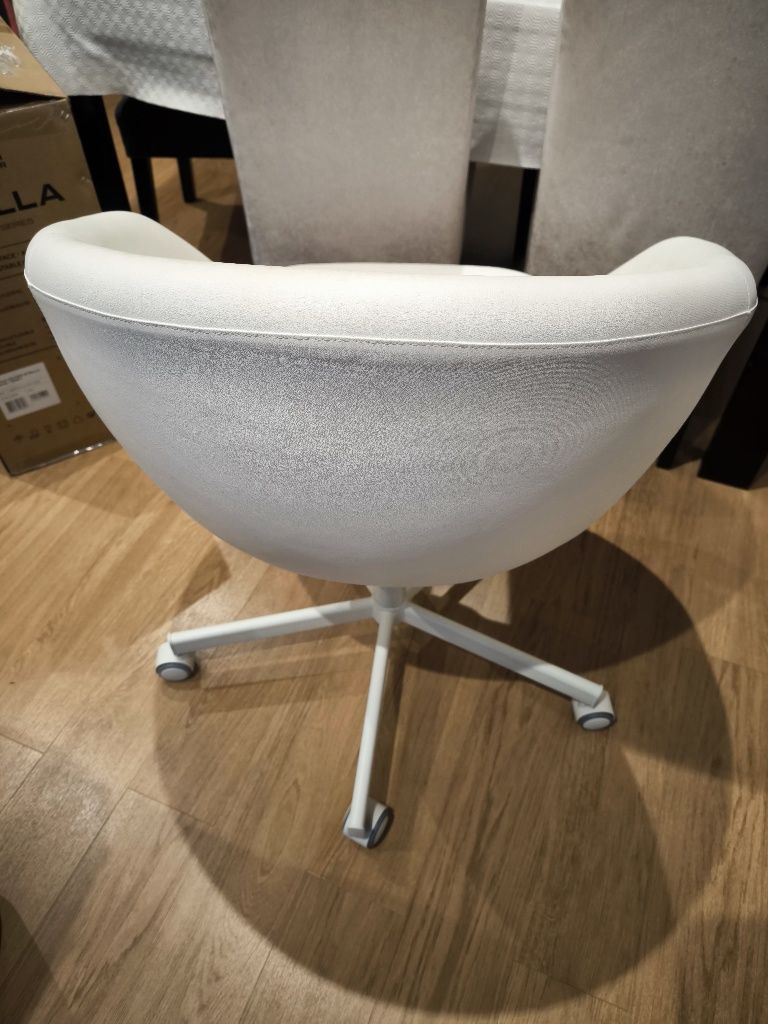 Cadeira IKEA SKRUVSTA
Cadeira p/escritório, Ysane branco
