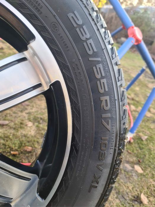 Komplet felgi+opony BMW 17” Nokian 235/55 R17