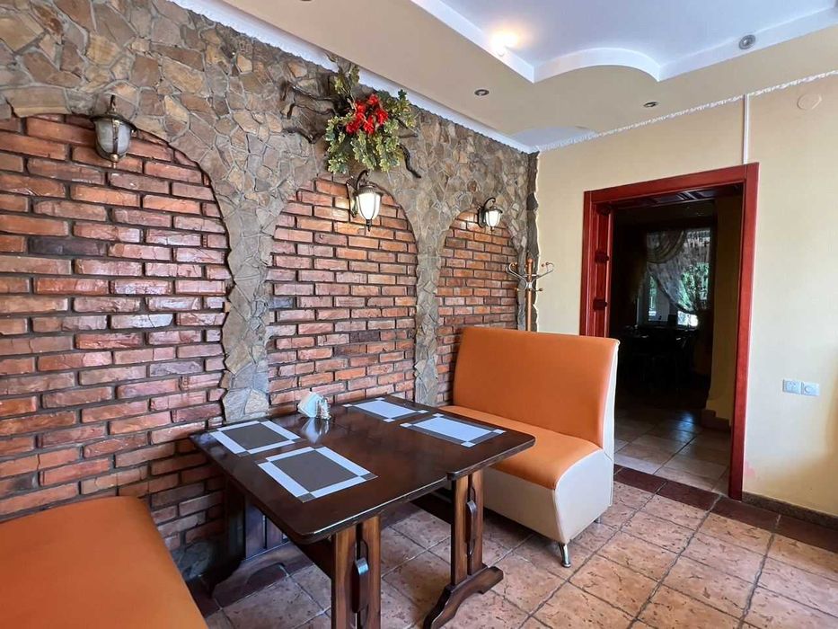 Продаж кафе,фасад траса Київ-Житомир + ділянка 75 соток