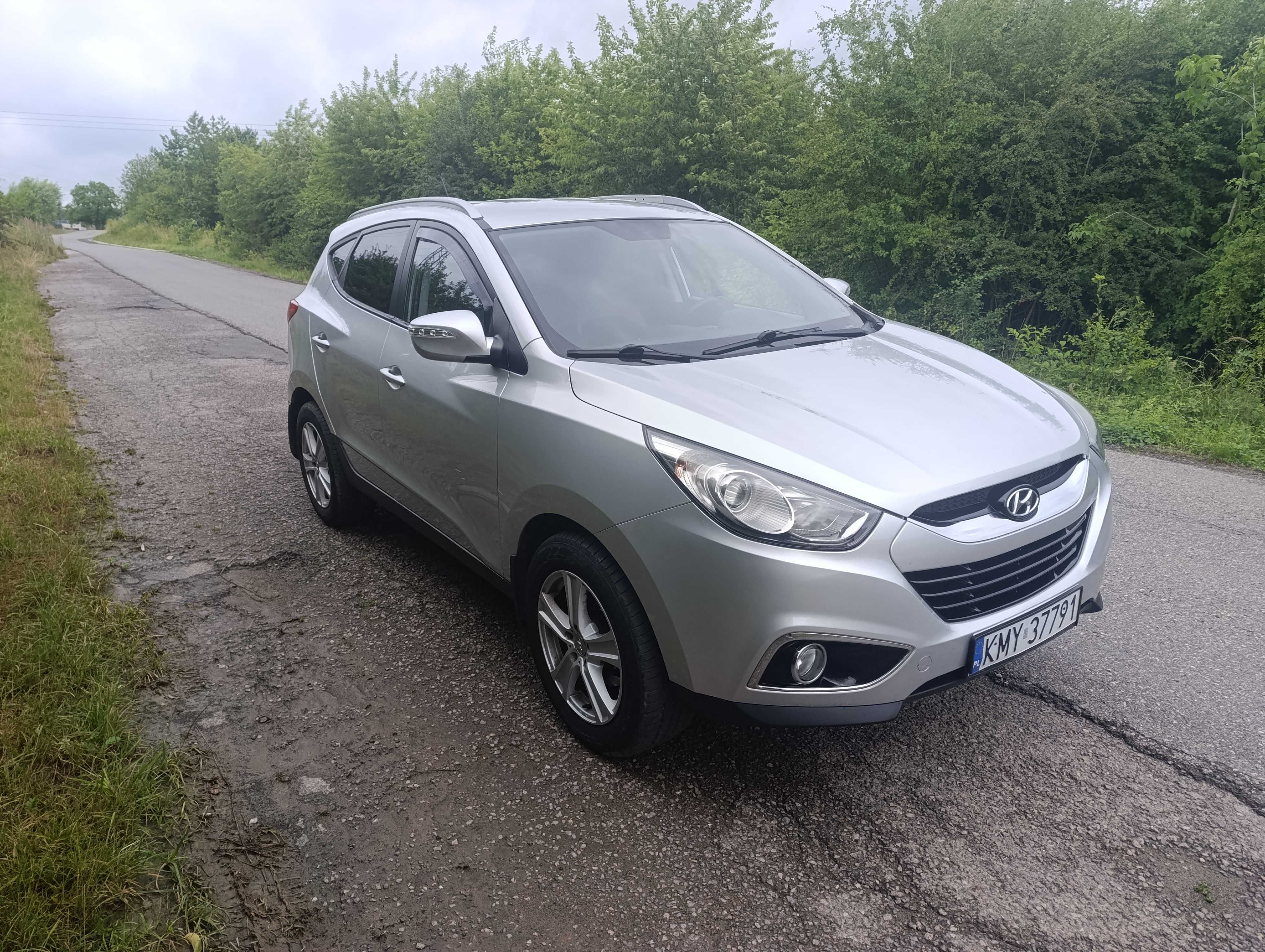 HYUNDAI  IX35  4X4   Ładny  stan