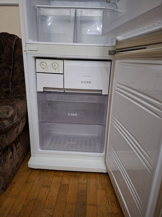 Холодильник Samsung RL39SBSW