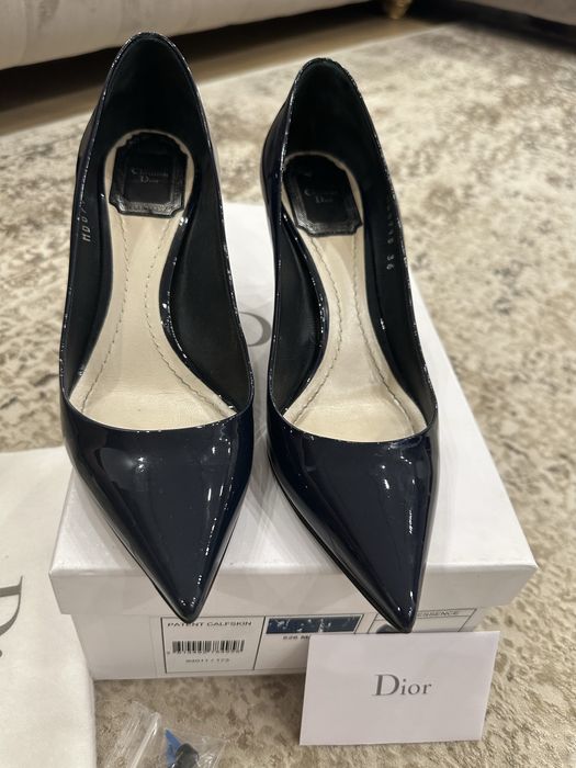 Туфлі човники Dior , темно сині, лакована шкіра, оригінал