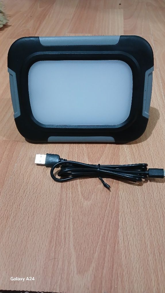 Акумуляторний прожектор 10W IP44 світлодіодний 6400K