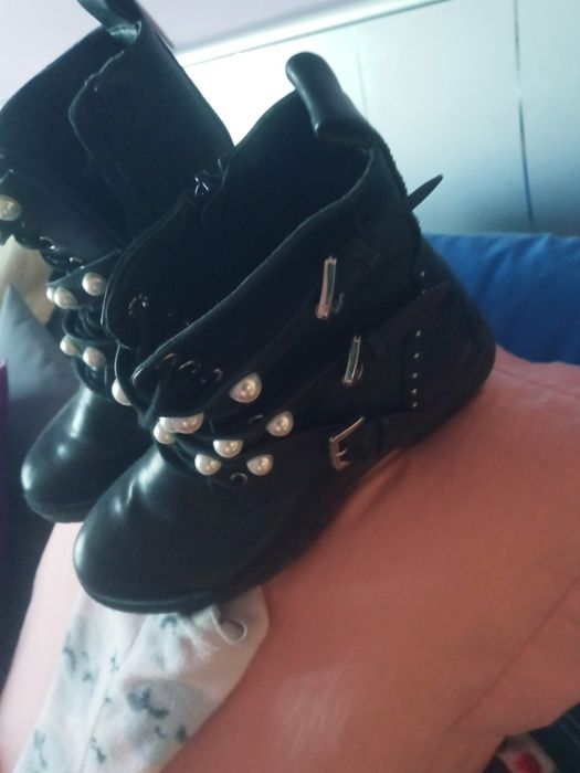 Botki 38 czarne za kostke perelki ozdobne