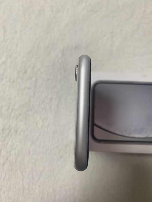 Продам айфон хр 64 гб