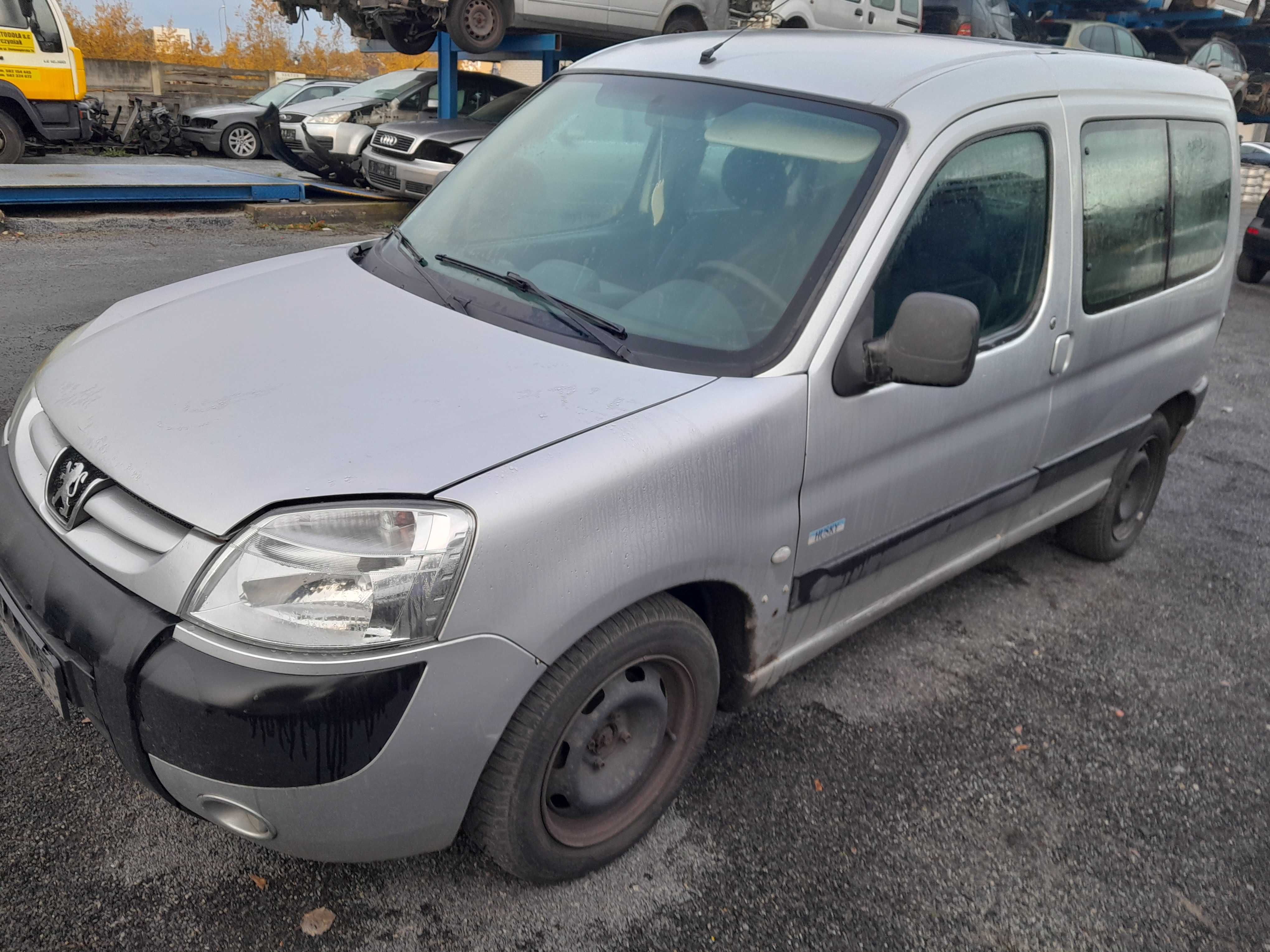 Peugeot Partner 2006 rok 1.6 benzyna na części