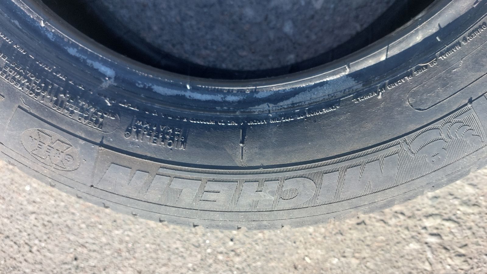 Шини Michelin 195/60 R15 (літні)