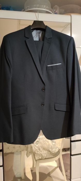 Garnitur męski ze spodniami