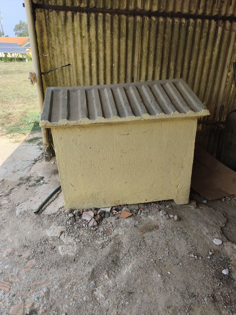 Casota para cão usada