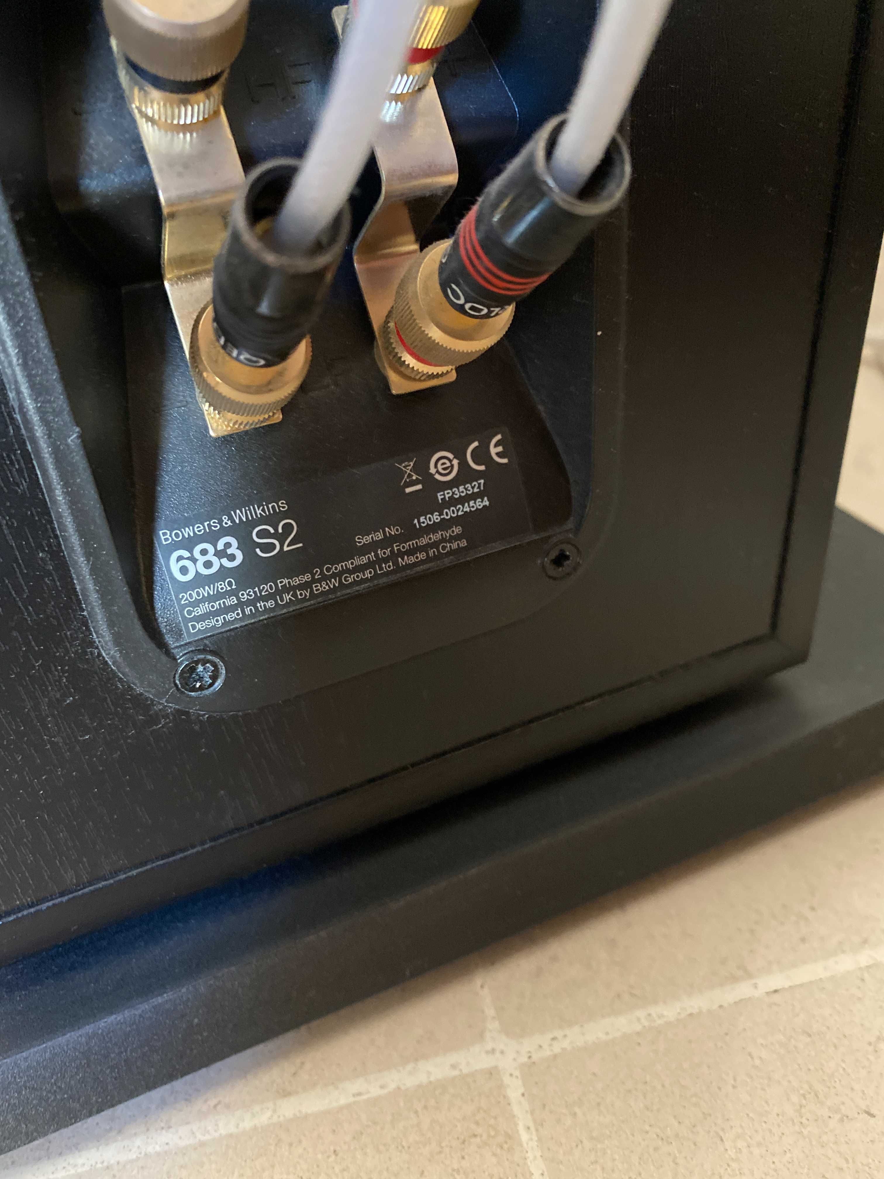 Colunas + Amplificador: KEF + ROTEL : Sistema 2.1