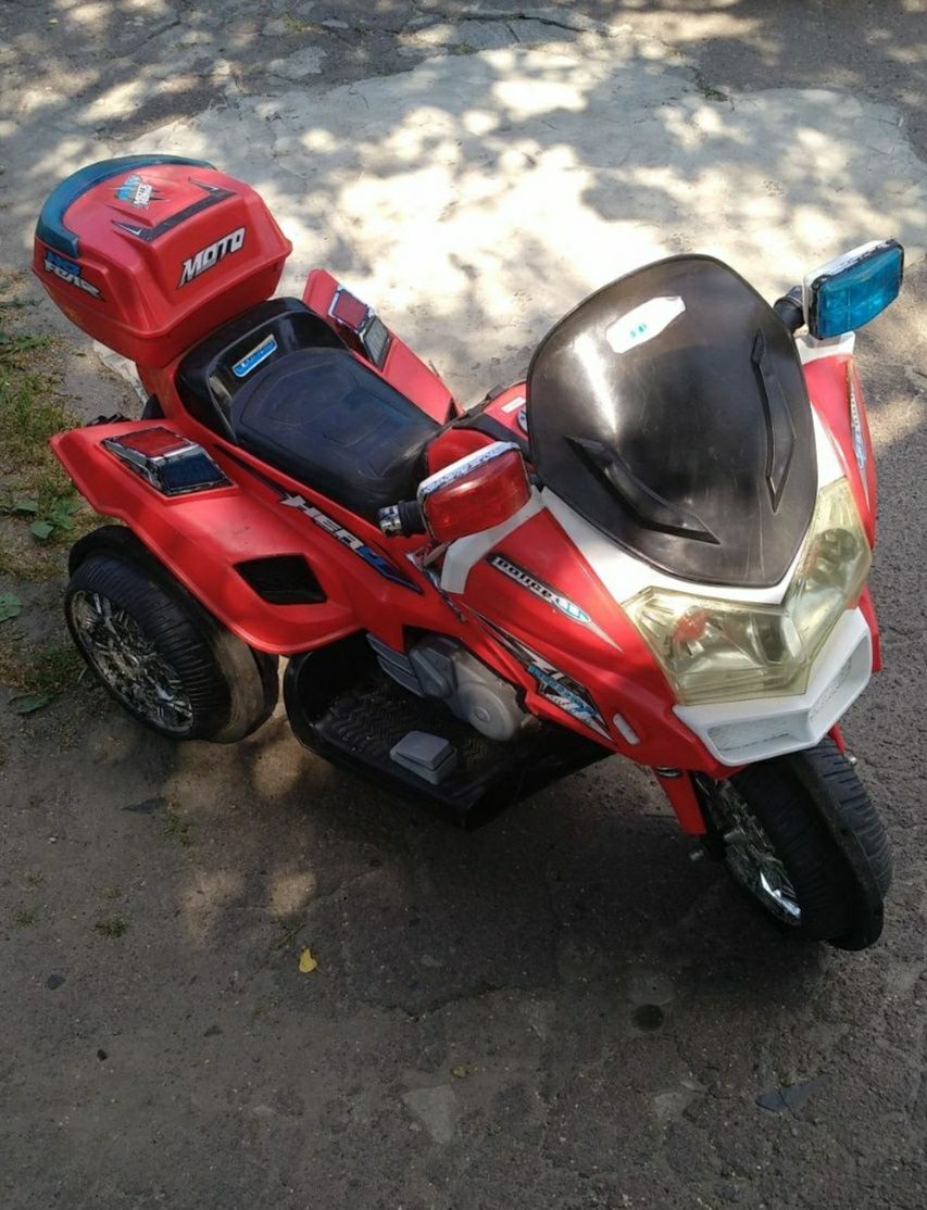 мотоцикл детский 12v аккумуляторный в хорошем состоянии