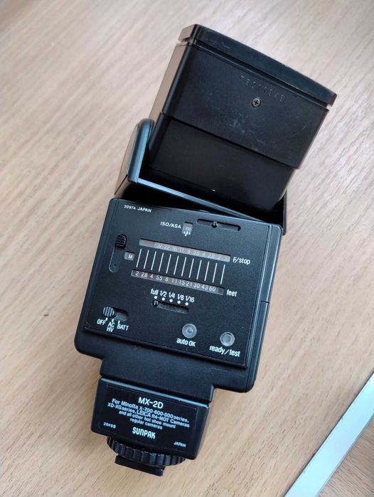 Вспышка Sunpak Auto 444D поворотная Minolta Leica Canon Nikon Fujifilm