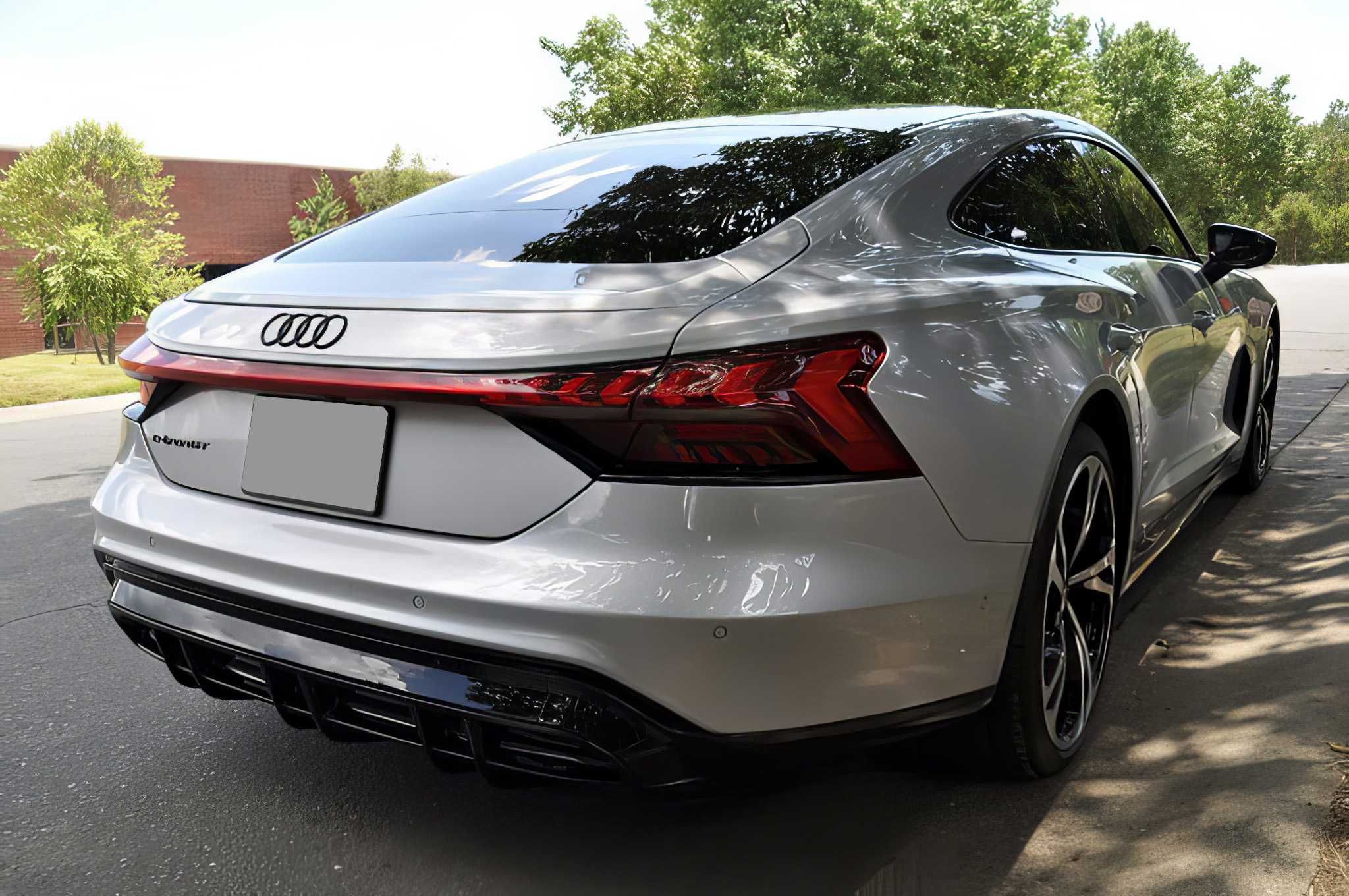 2024 Audi e-tron GT quattro