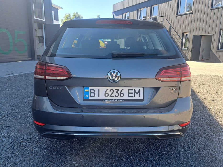 Продаж автомобіля VOLKSWAGEN GOLF 2017 р.в.