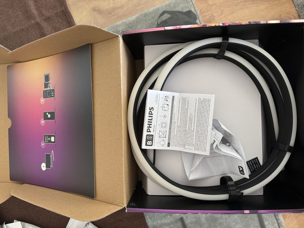 PHILIPS HUE Gradient Lightstrips 55