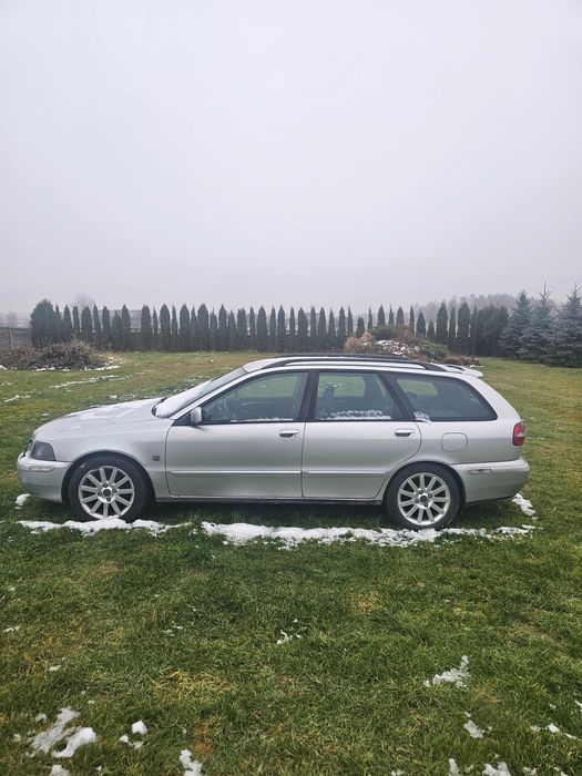 Volvo V40 1.9dci 2003r