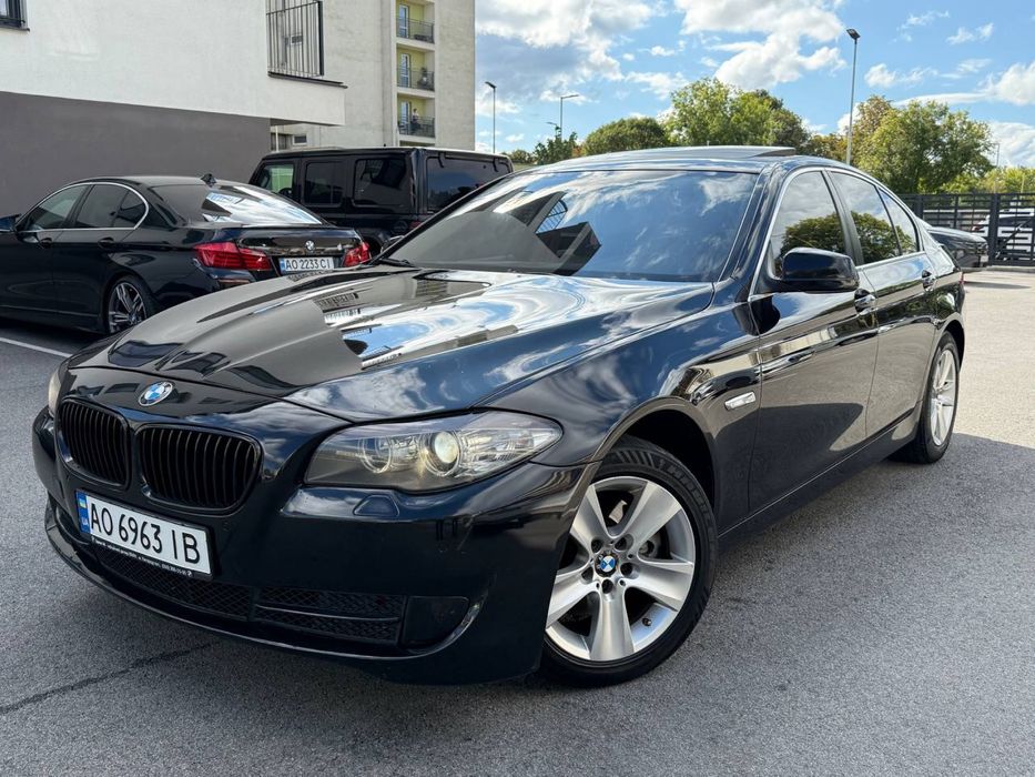 Продаю BMW ф10 520b 2011.