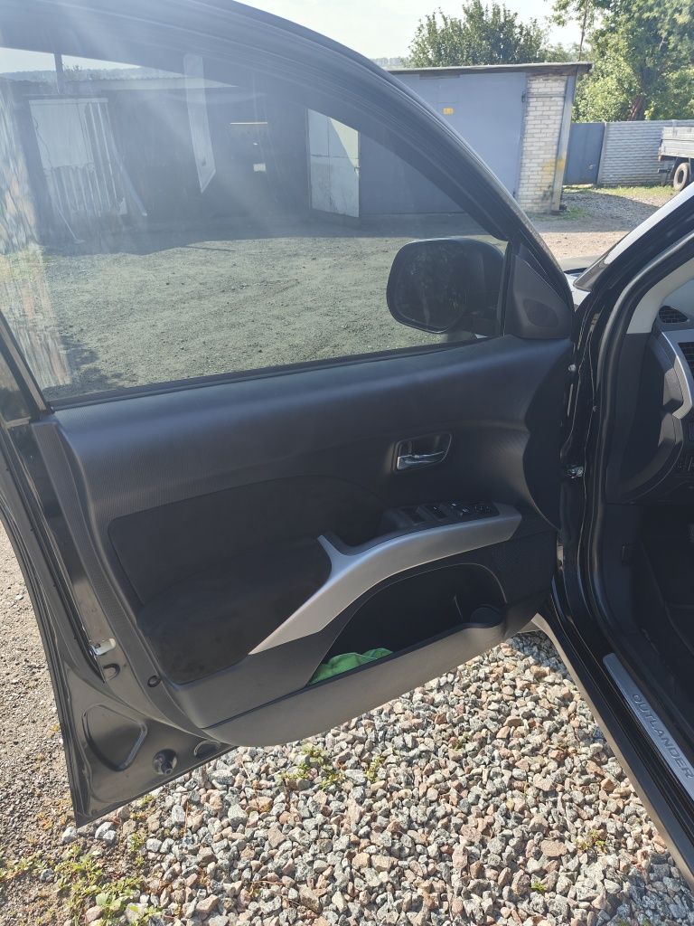 Продам mitsubishi outlander XL 2008 года