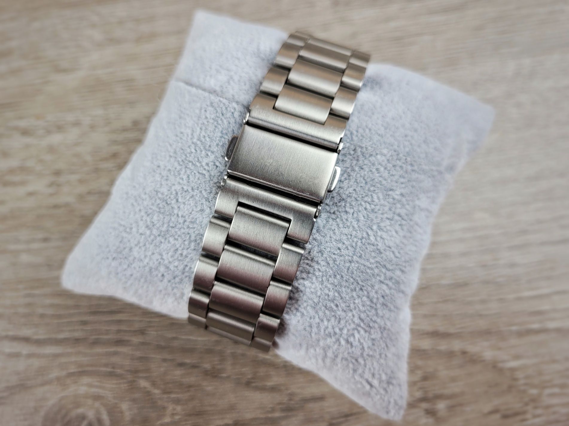 • БЕЗ ЗАЗОРІВ • Металевий ремінець для Samsung Galaxy Watch4, 5, 6, 7